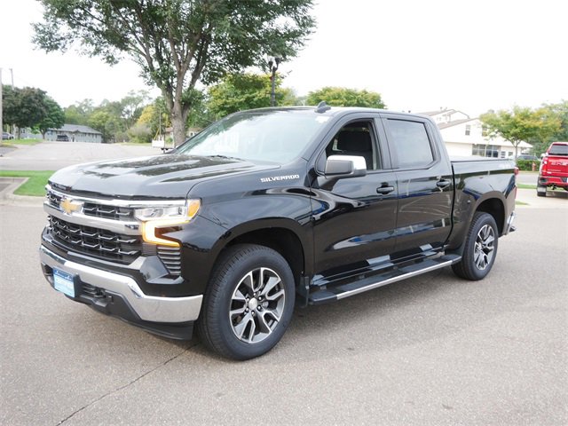 2022 Chevrolet Silverado 1500 LT photo 3