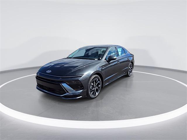 2025 Hyundai Sonata SEL photo 4