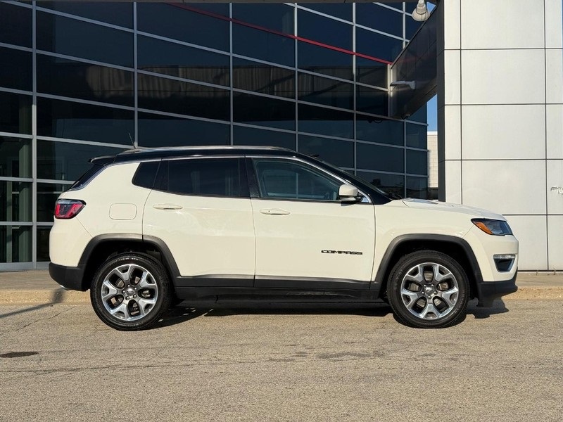 2018 Jeep Compass Limited photo 2