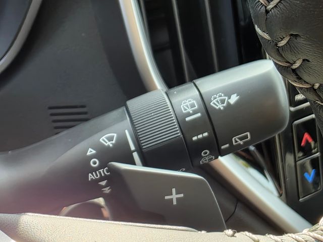 2025 Subaru Ascent Touring photo 34