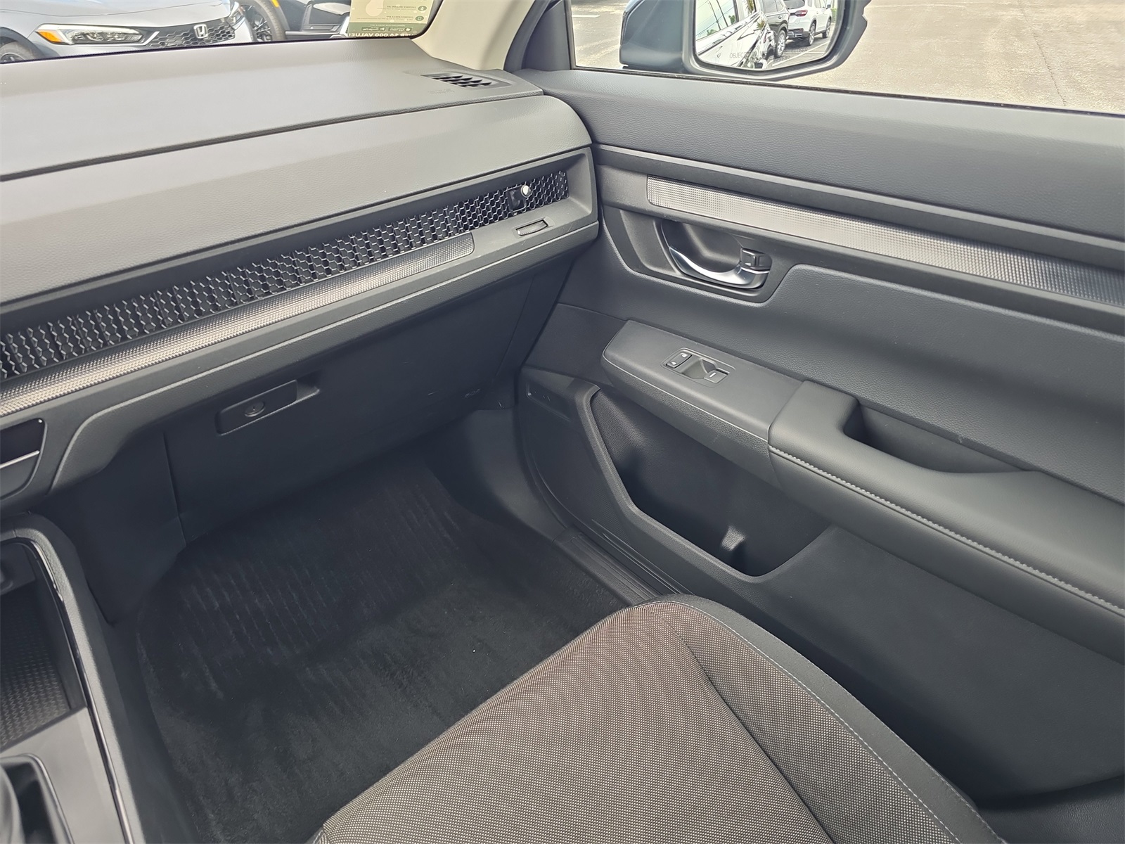 2025 Honda CR-V LX photo 13