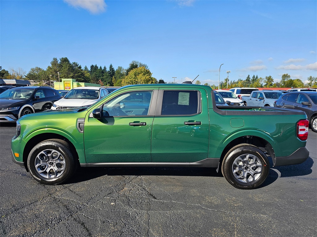 2025 Ford Maverick XLT photo 2
