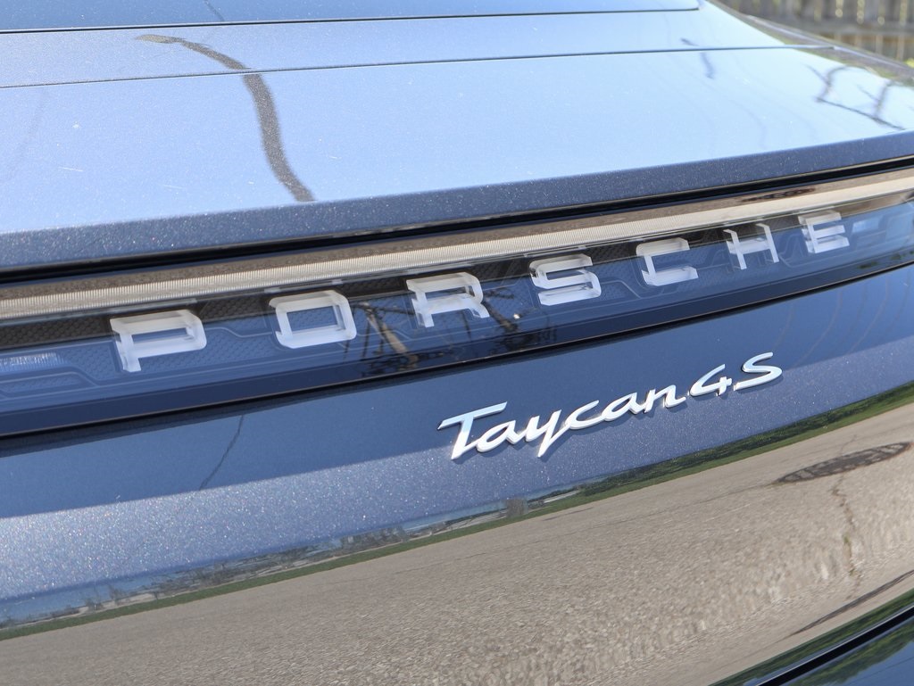 2023 Porsche Taycan 4S photo 8