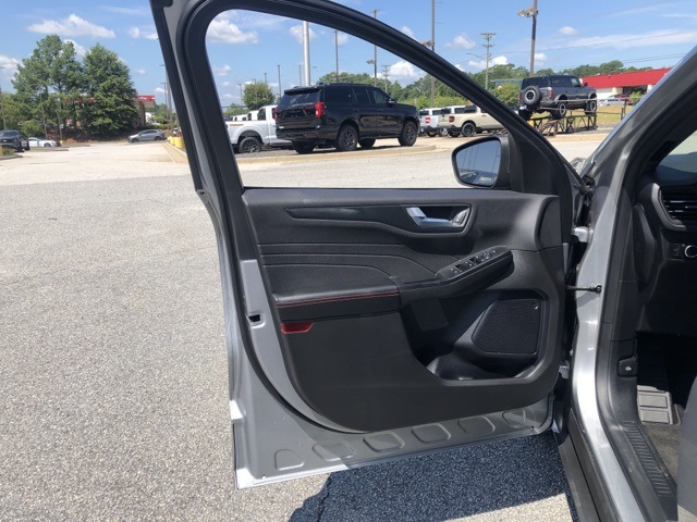 2024 Ford Escape ST-Line photo 9