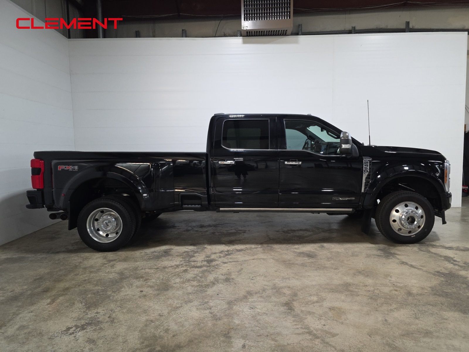 2023 Ford F-450 Platinum photo 4