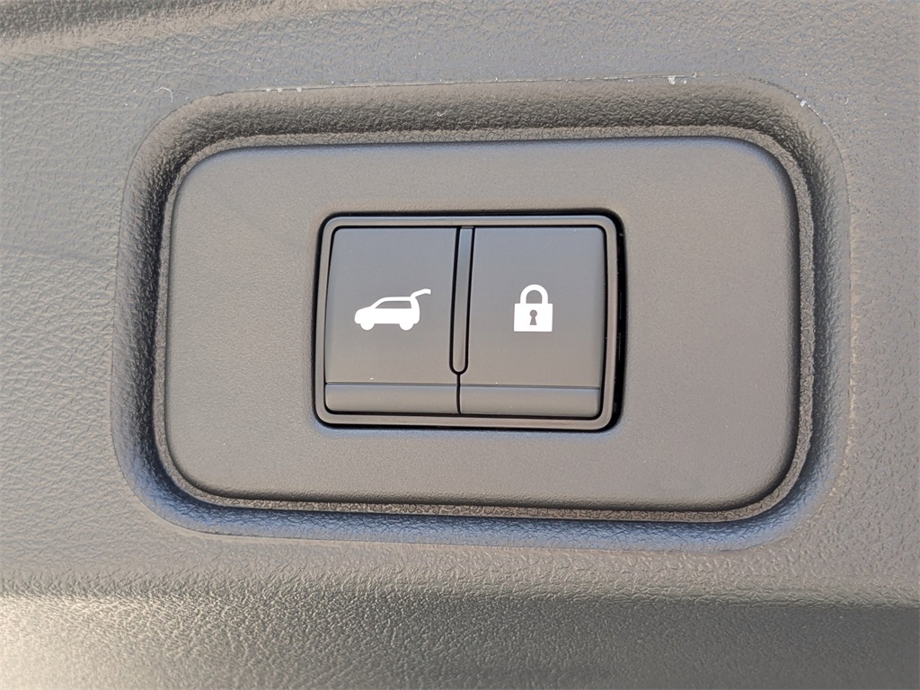 2025 Nissan Pathfinder SL photo 13