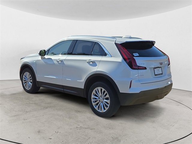 2024 Cadillac XT4 Luxury photo 3