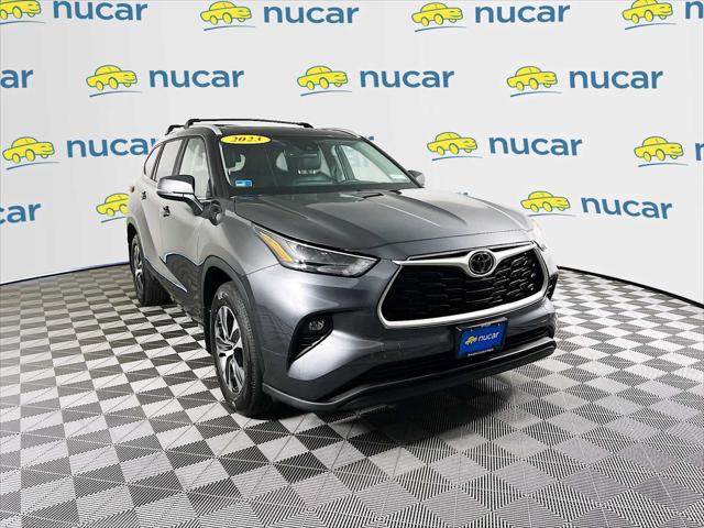 2023 Toyota Highlander XLE's photo