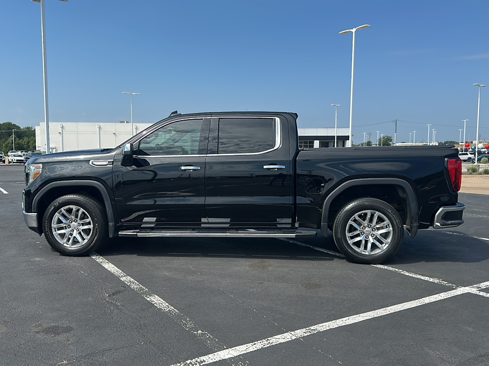 2020 Gmc Sierra 1500 SLT photo 2