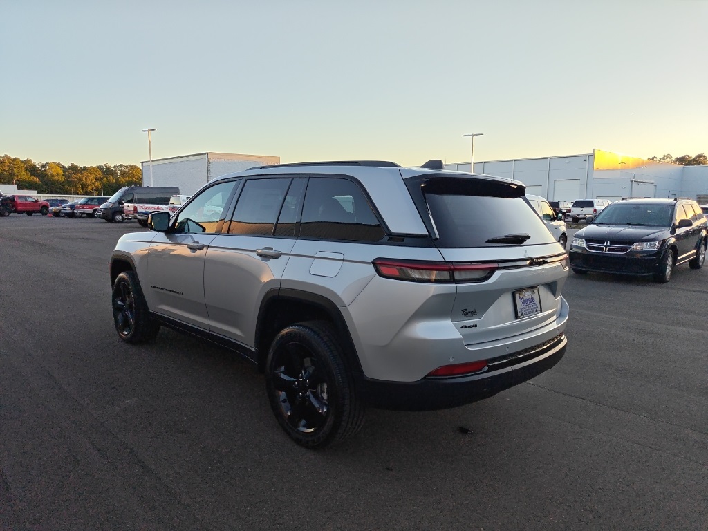 2025 Jeep Grand Cherokee Altitude X photo 3