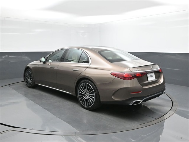 2026 Mercedes Benz E 350 photo 4