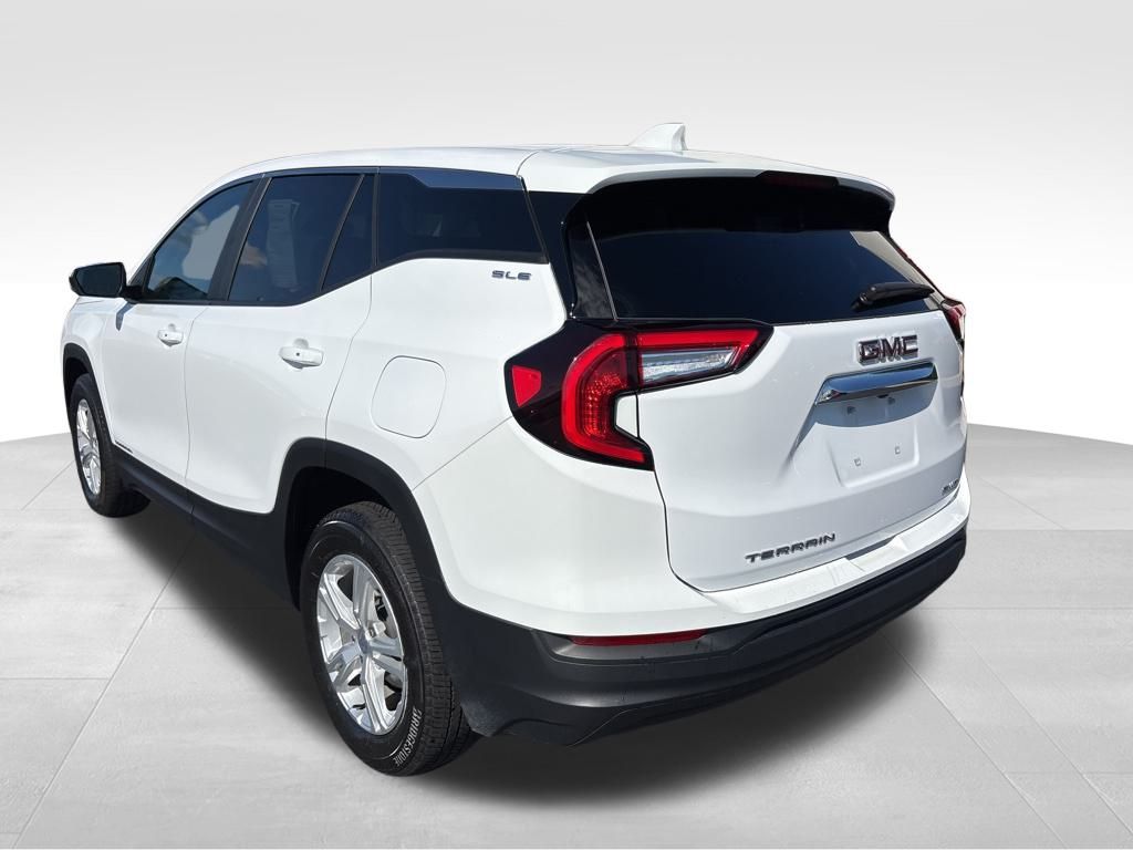 2024 Gmc Terrain SLE photo 3