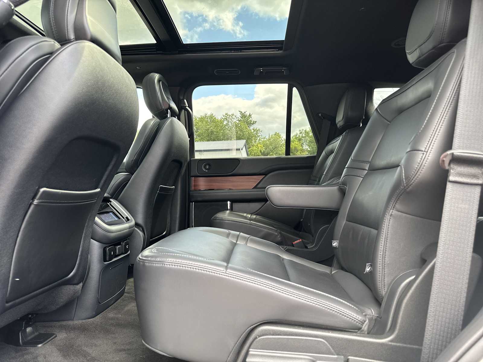 2024 Lincoln Navigator Premiere photo 34
