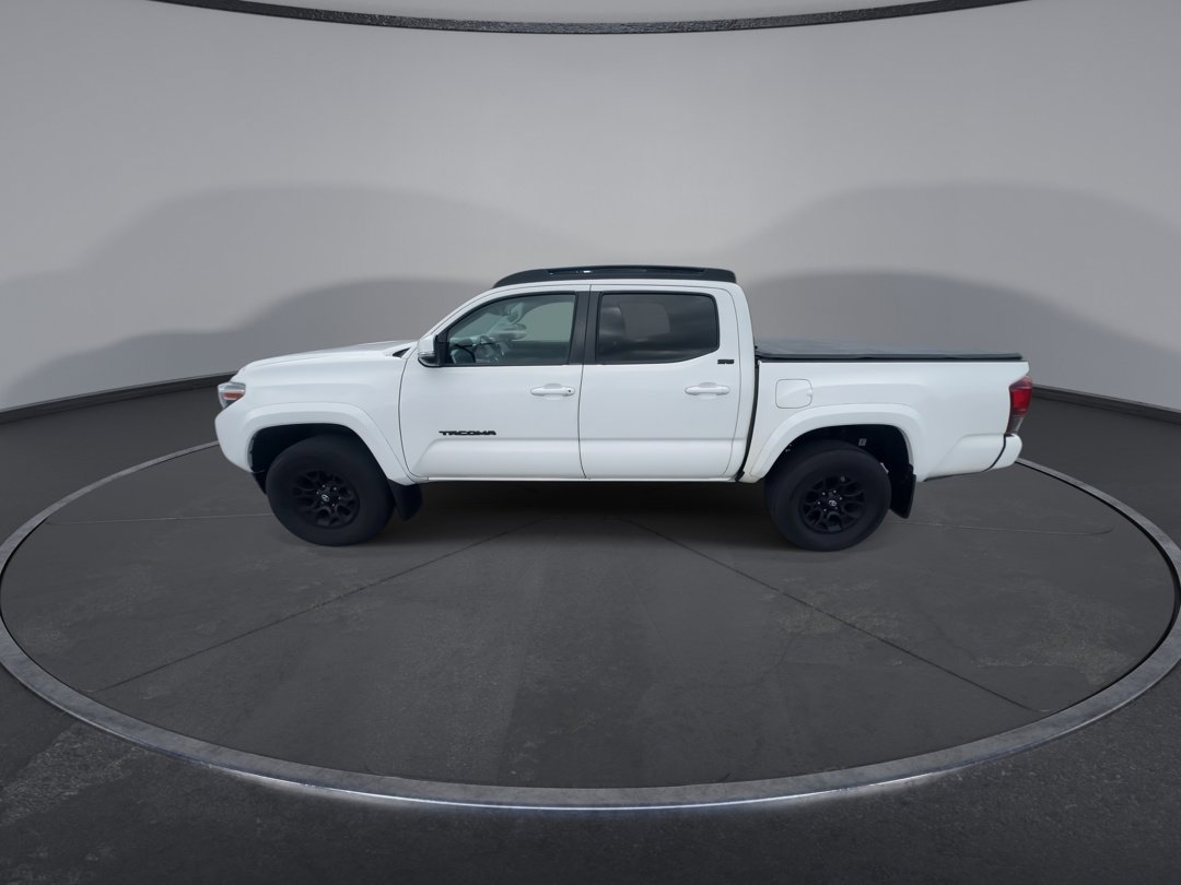 2022 Toyota Tacoma SR5 photo 5