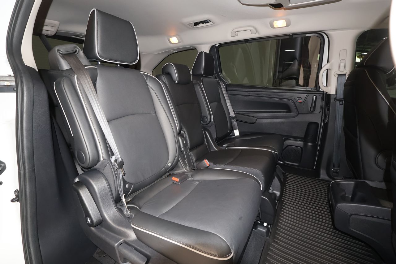 2025 Honda Odyssey Touring photo 22