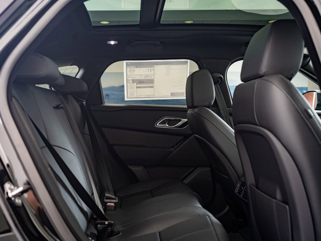 2026 Land Rover Range Rover Velar SE photo 31
