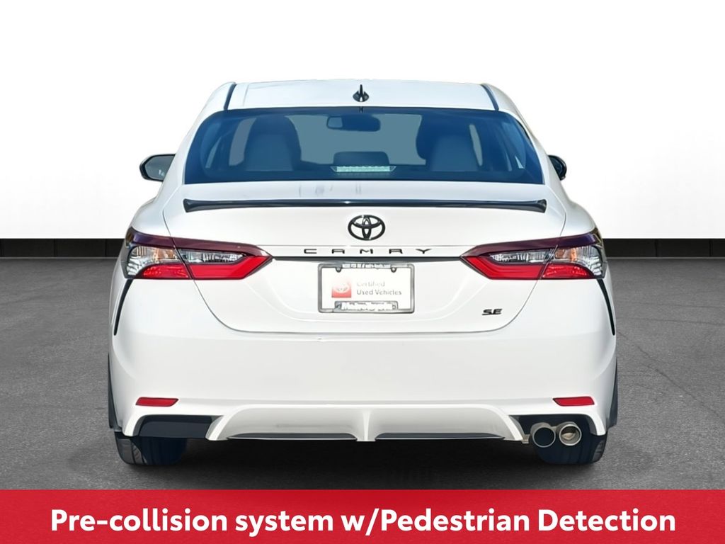 2022 Toyota Camry SE photo 5