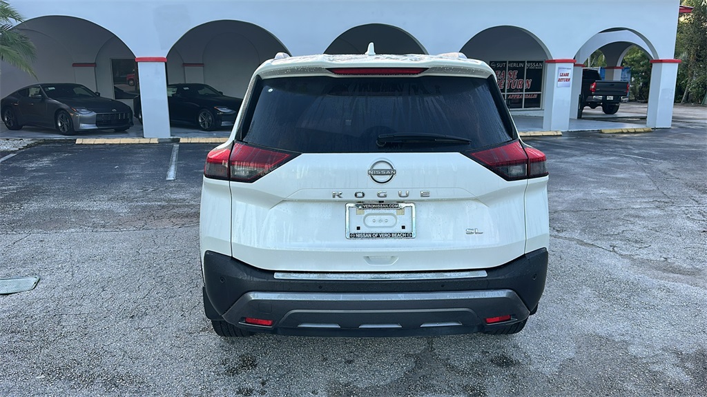 2023 Nissan Rogue SL photo 5