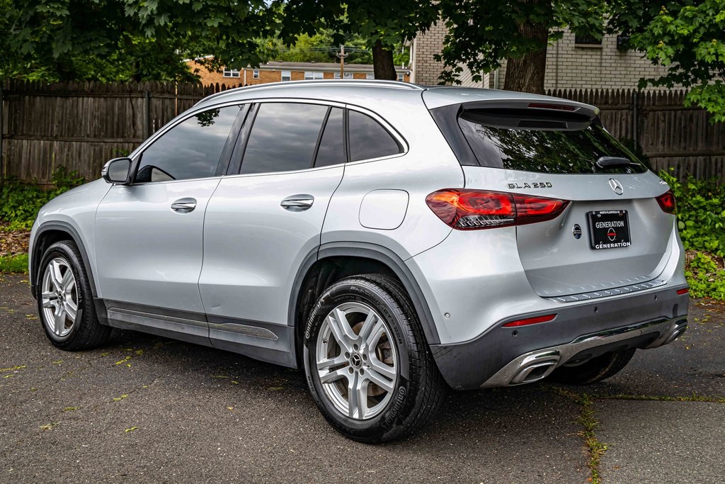 2021 Mercedes Benz GLA 250 photo 4