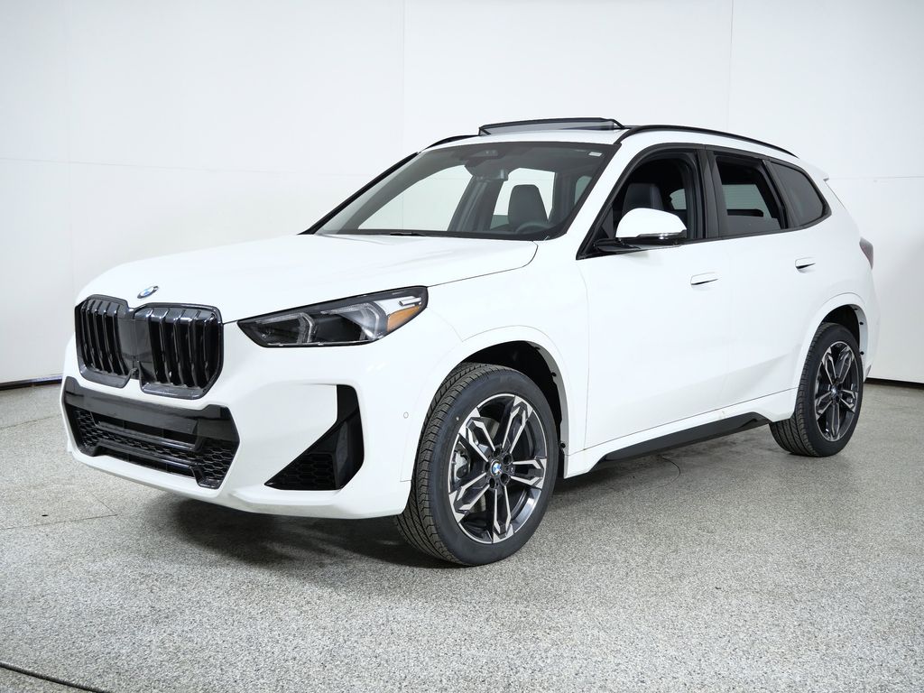 2026 BMW X1 28i's photo