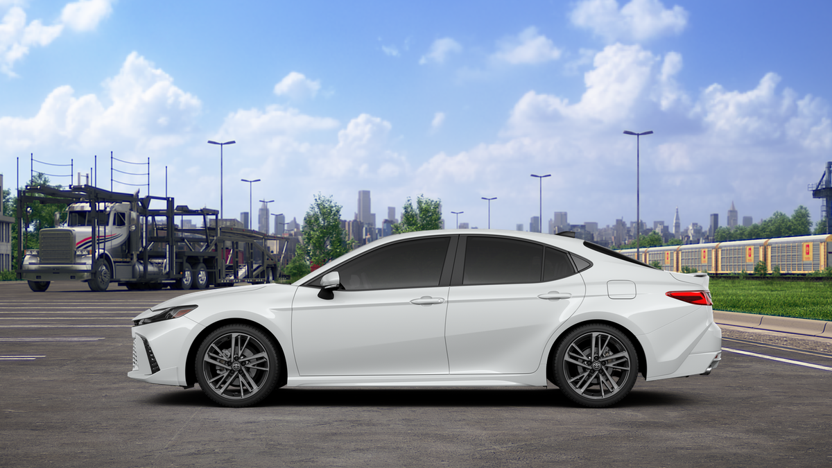 2025 Toyota Camry XSE photo 4