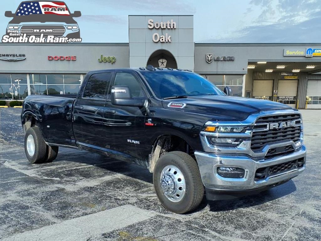 2026 RAM Ram 3500 Pickup Big Horn's photo