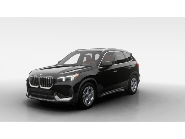 BMW X1　xDrive28i バーミリオンレッド The 2018 BMW X1 xDrive28 Review and Test Drive