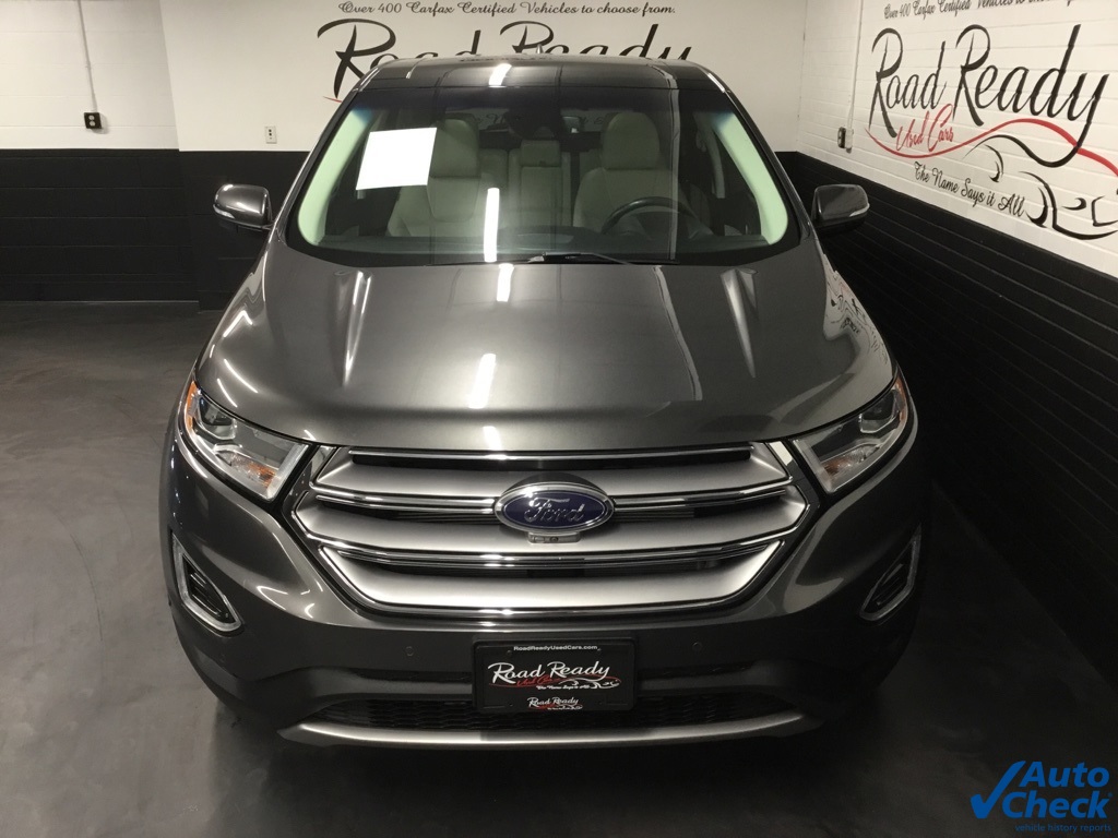 2017 Ford Edge Titanium photo 4
