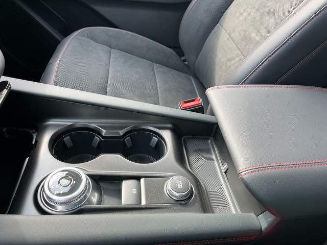 2025 Ford Explorer ST photo 31