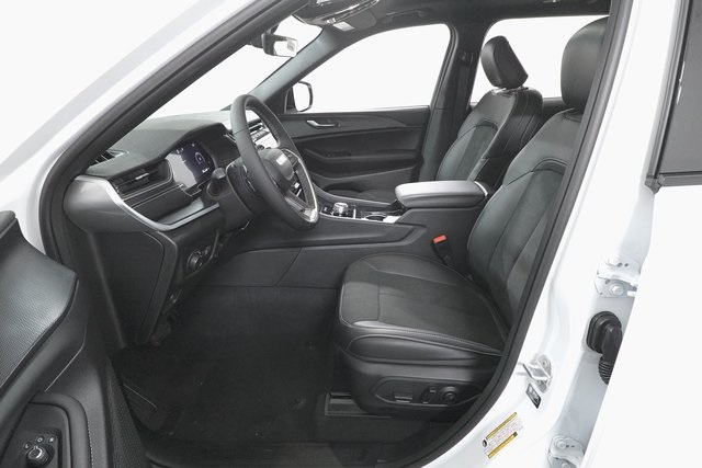 2025 Jeep Grand Cherokee Altitude X photo 8