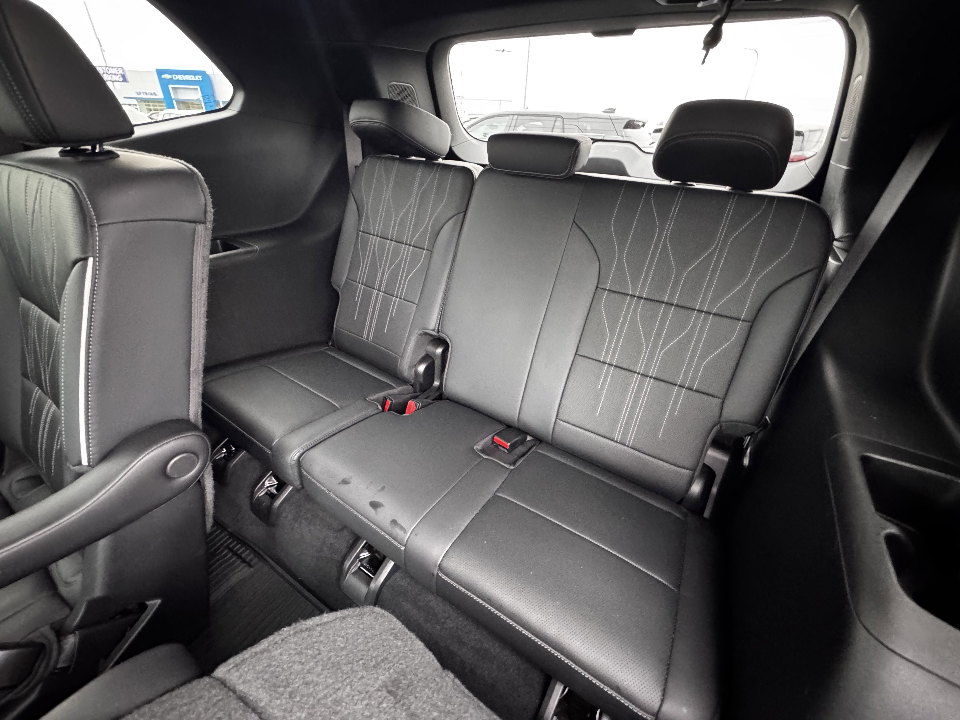 2025 Buick Enclave Avenir photo 2