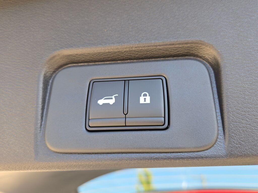 2026 Nissan Rogue SV photo 14