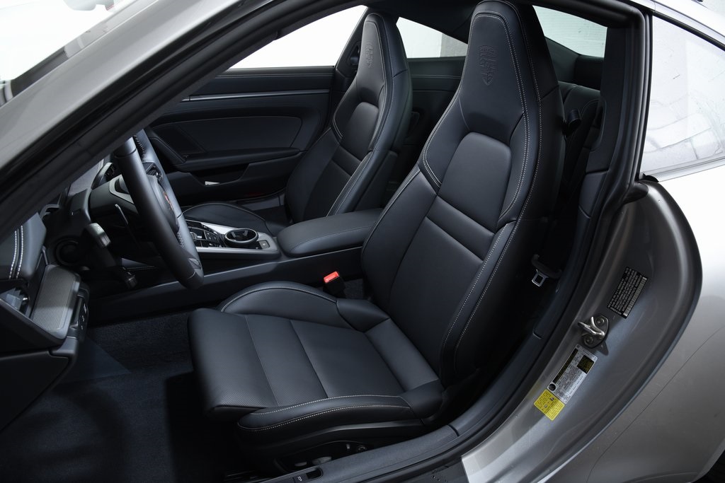 2025 Porsche 911 S photo 5