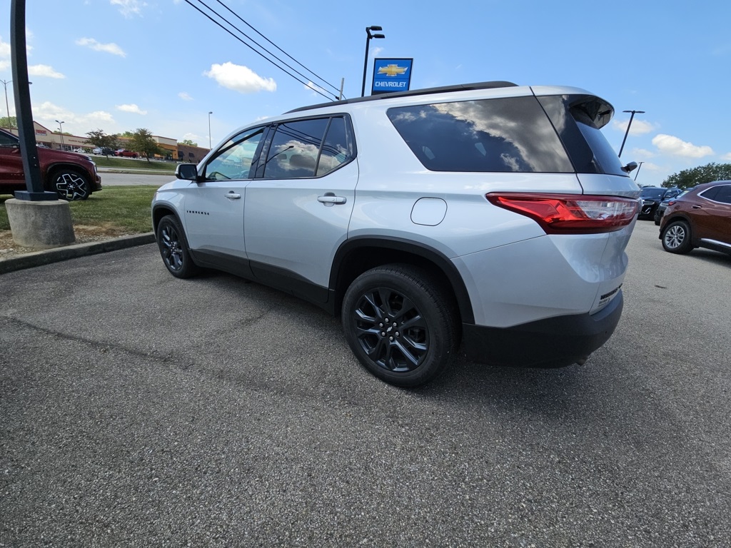 2021 Chevrolet Traverse RS photo 2