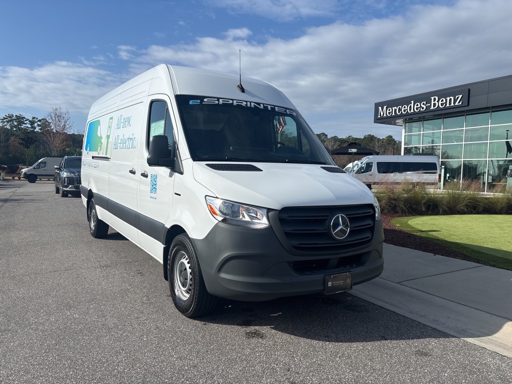 2024 Mercedes-Benz eSprinter Cargo Van Base's photo
