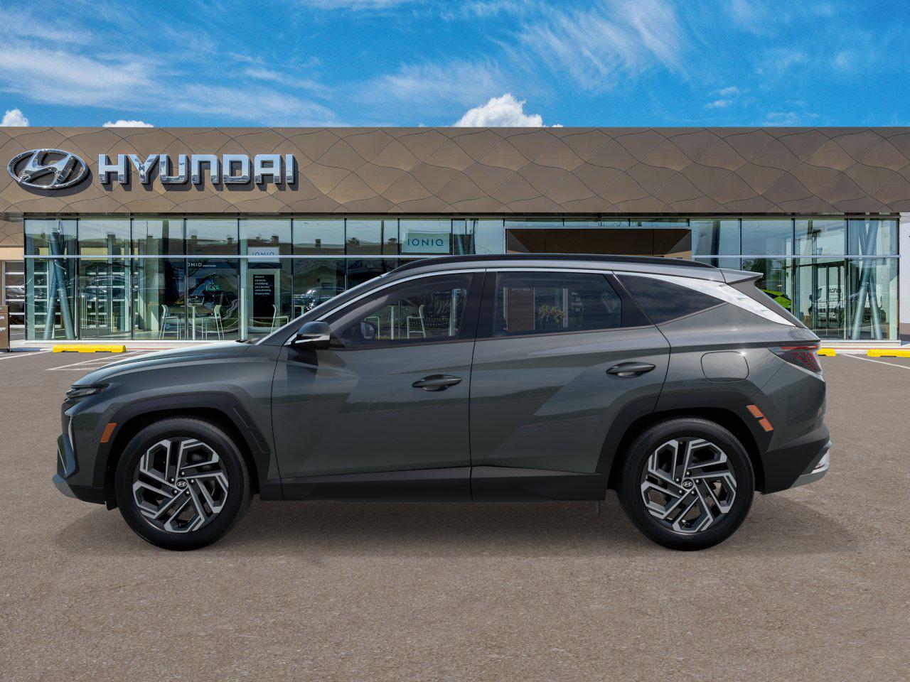 2025 Hyundai Tucson Hybrid Limited photo 3