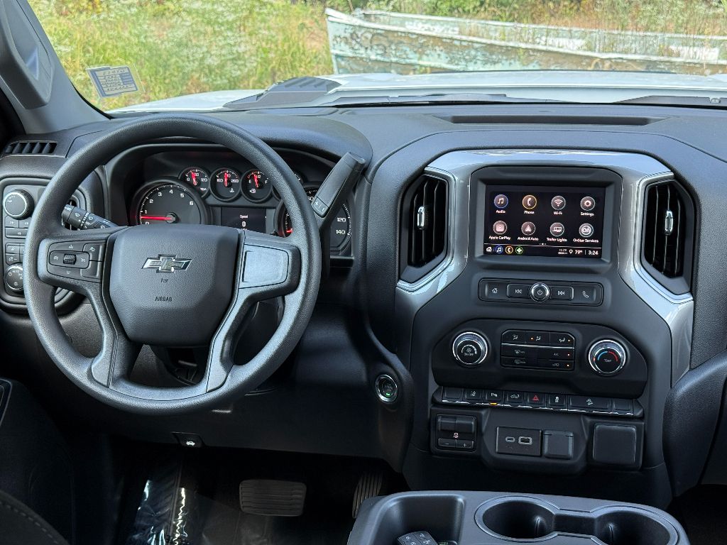 2025 Chevrolet Silverado 2500HD Custom photo 18