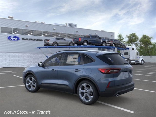 2026 Ford Escape ST-Line photo 4