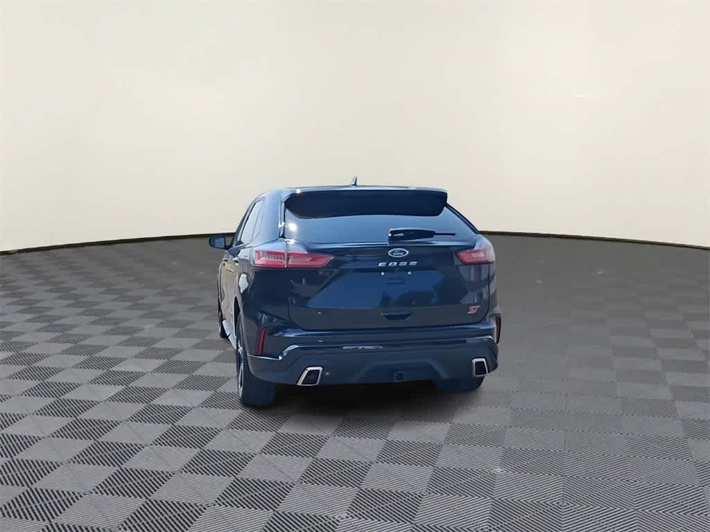 2023 Ford Edge ST photo 5