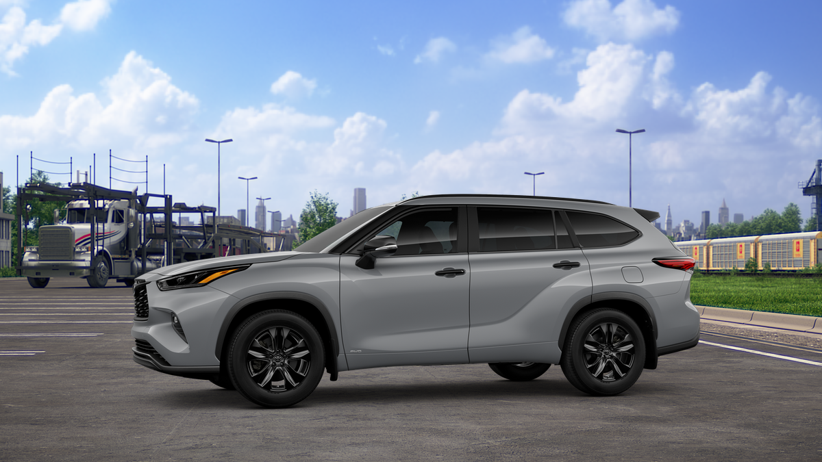 2025 Toyota Highlander Hybrid XLE photo 3