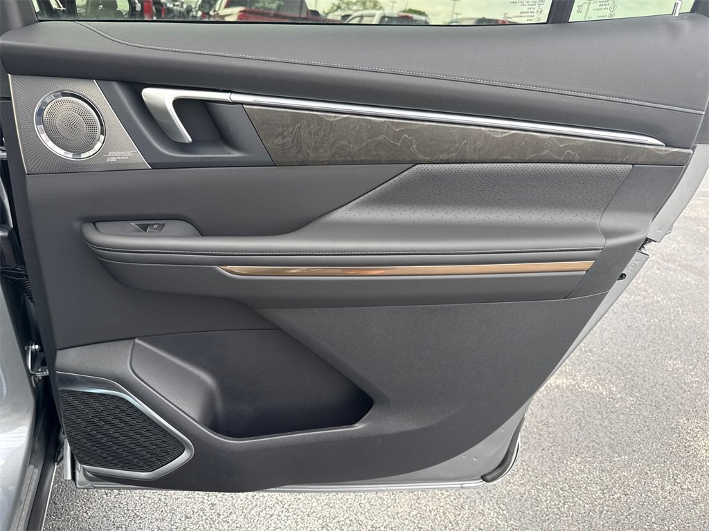 2026 Buick Enclave Avenir photo 34