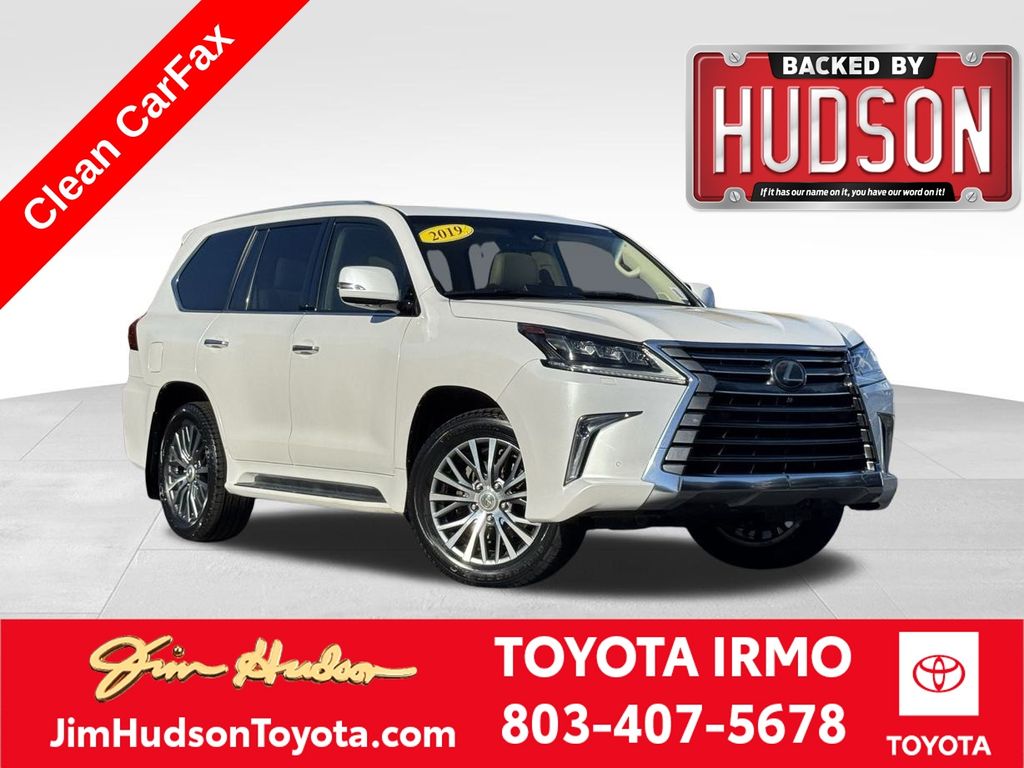 2019 Lexus LX 570's photo