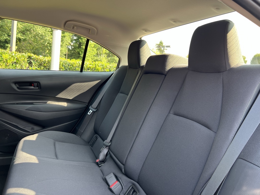 2023 Toyota Corolla LE photo 23