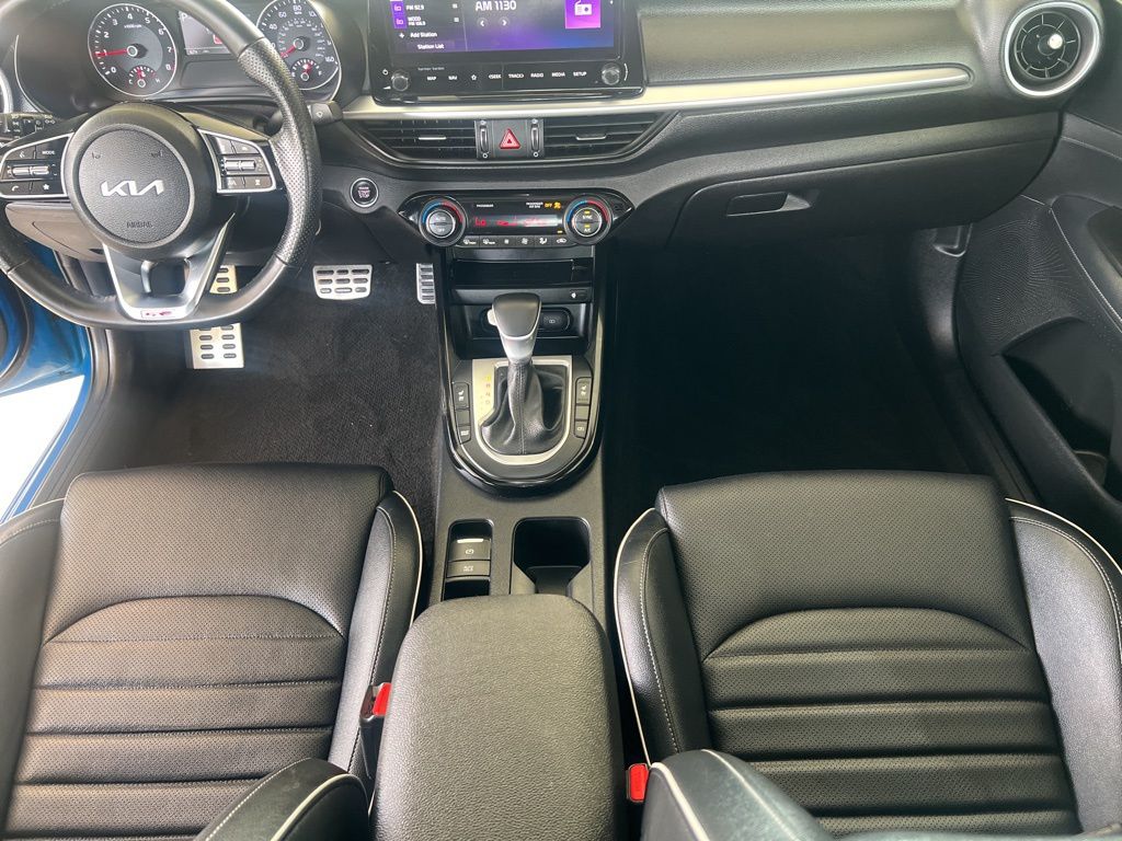 2023 Kia Forte GT-Line photo 17