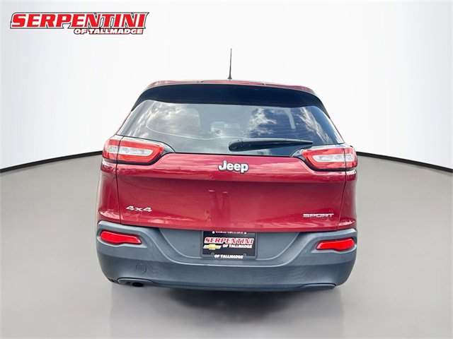2017 Jeep Cherokee Sport photo 3