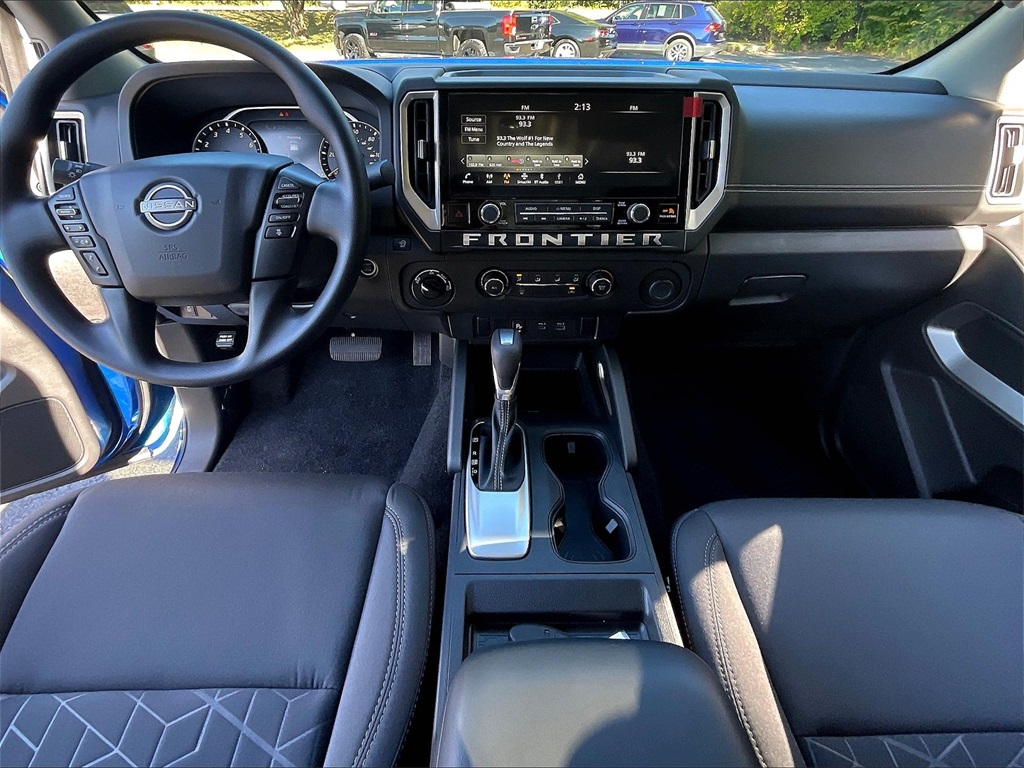2025 Nissan Frontier SV photo 21