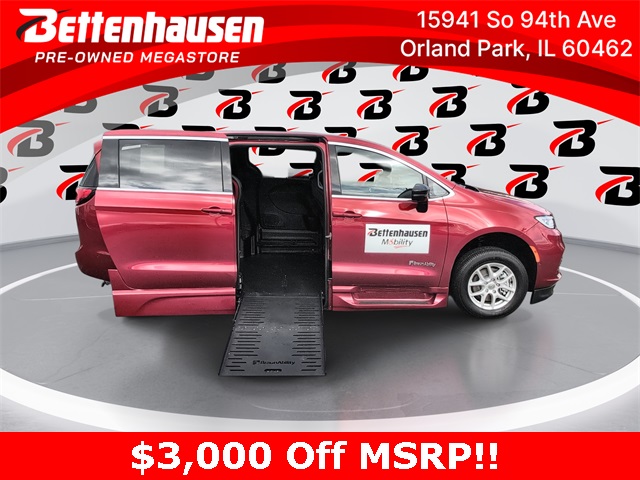 2025 Chrysler Pacifica Select