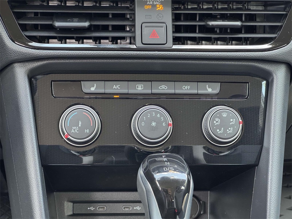 2025 Volkswagen Taos S photo 20