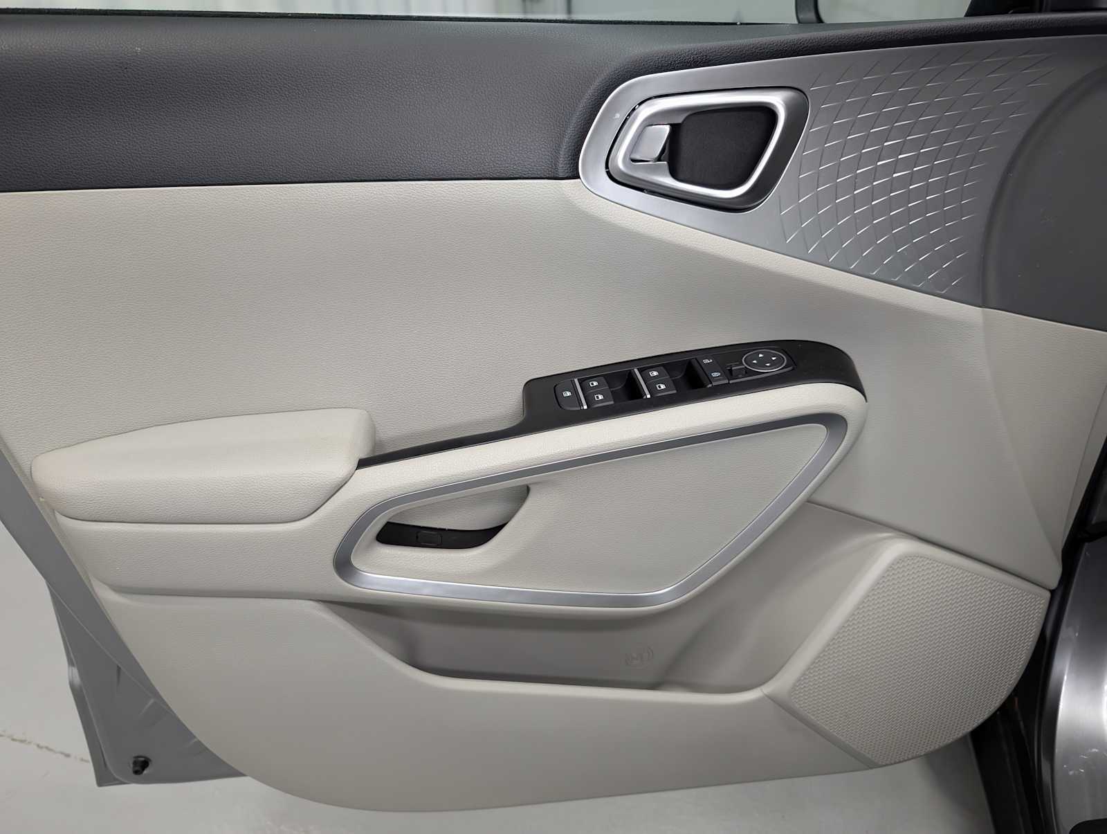 2023 Kia Soul LX S photo 33