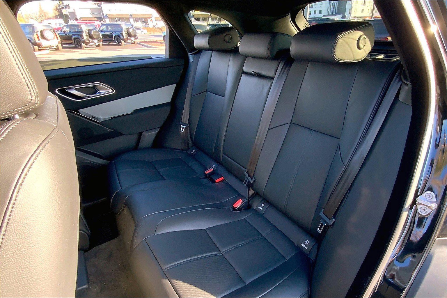 2025 Land Rover Range Rover Velar S photo 8